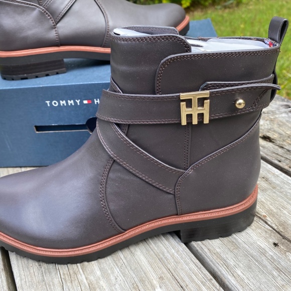 Federik Faux Leather Booties Womens sz 8 TOMMY HILFIGER New in Box - Picture 9 of 11